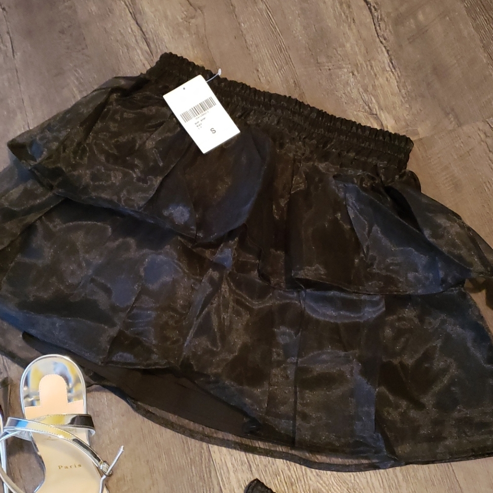 ONE LEFT! Forever 21 Black Mini Skirt with Tulle - Picture 6 of 9